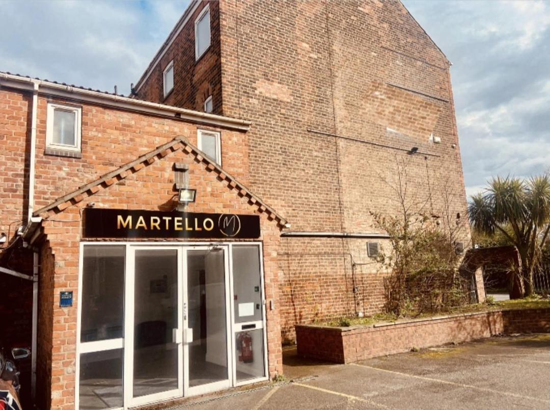 شقة كينغستون أبون هول  في The Martello - Free Secure Carpark المظهر الخارجي الصورة